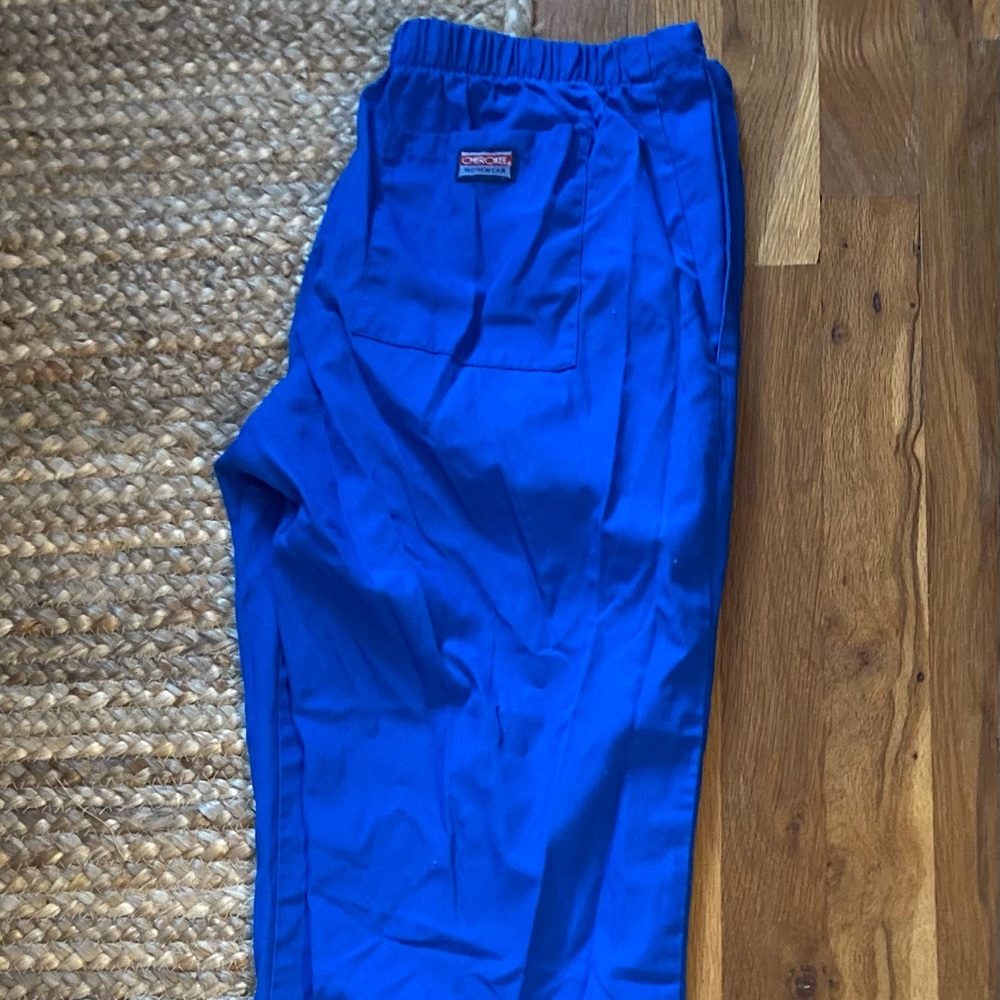 Blue Cherokee workwear scrub buttons size small